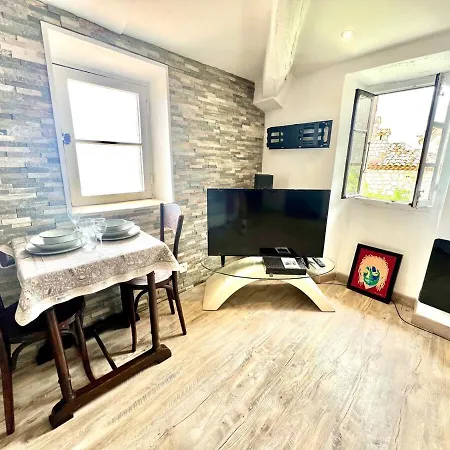 Burnou Nest Apartment